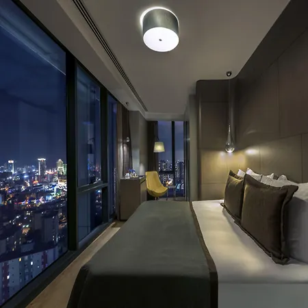 מלון Radisson Blu 5*